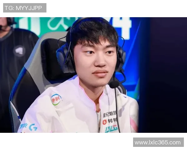 职业联赛最新动态BLG战队以61分稳居积分榜首位 职业联赛最新动态BLG战队以61分稳居积分榜首位